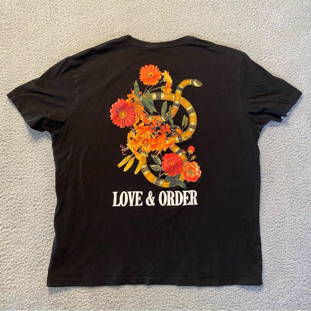 H&M Love and Order Black Snake & Flower Back Print T-Shirt Men's Size XL